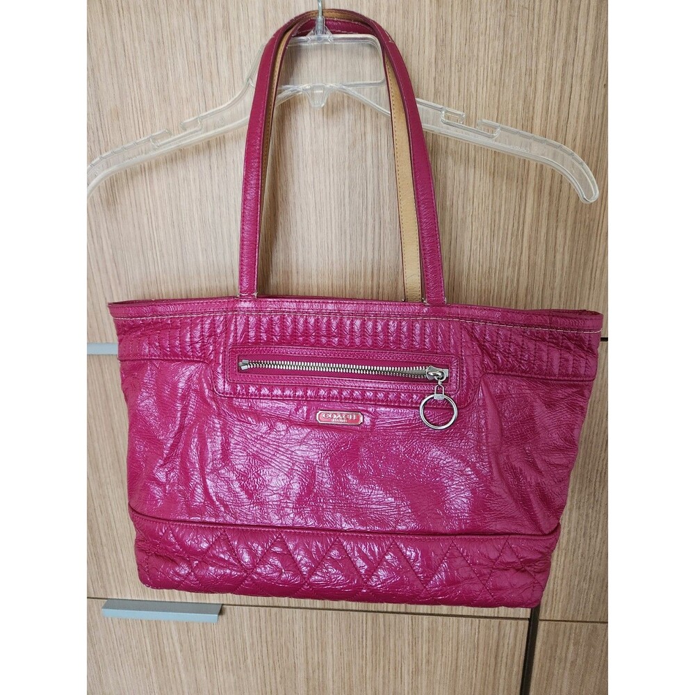 Coach Poppy Daisy Liquid Gloss Patent Leather Shoulder Tote in Fuschia